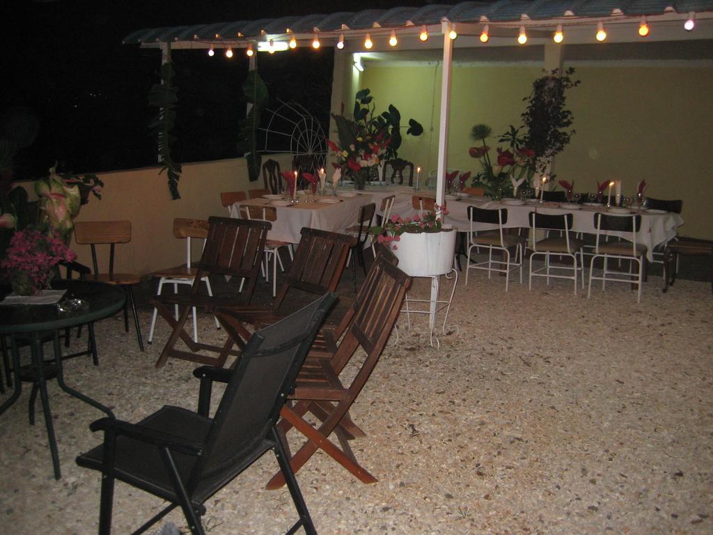 Le Cactus Guest House Baie-du-Tombeau Exterior foto