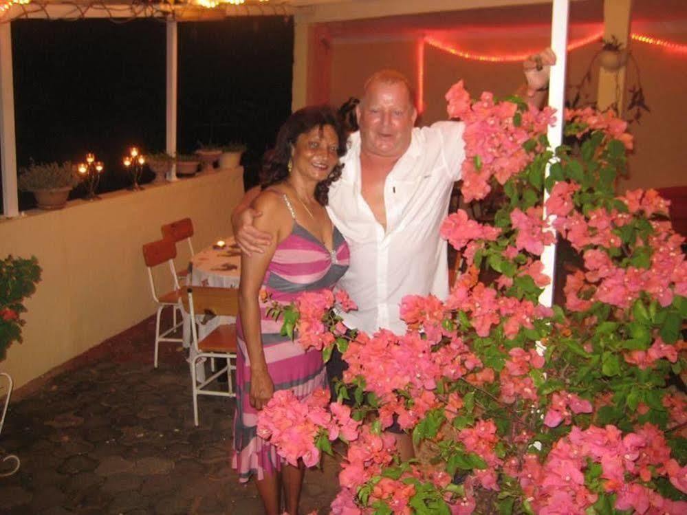 Le Cactus Guest House Baie-du-Tombeau Exterior foto