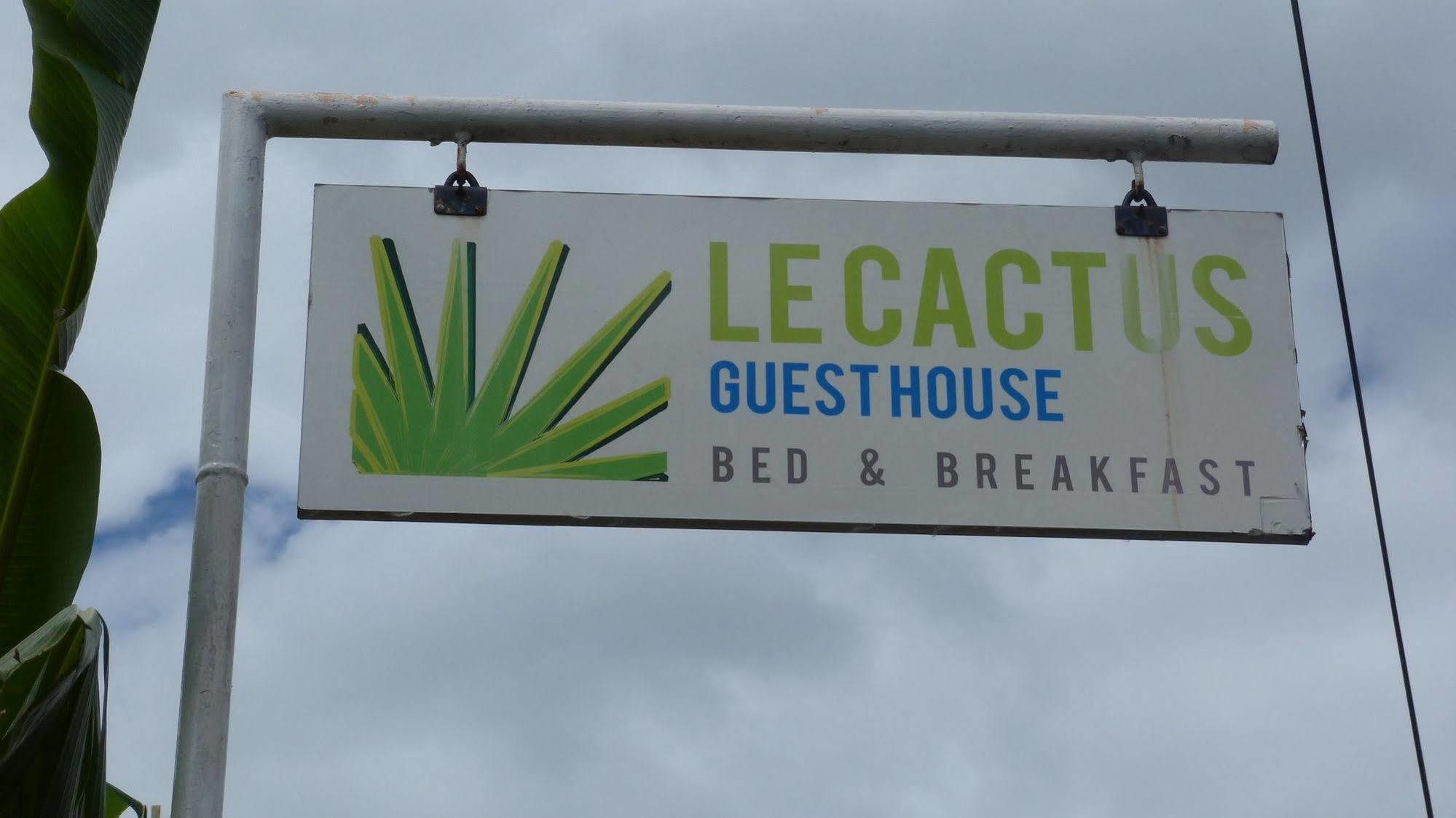 Le Cactus Guest House Baie-du-Tombeau Exterior foto